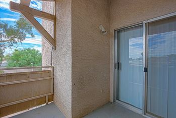 Private patio/balcony